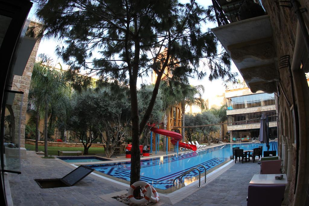 Assaha Hotel Beirut Bagian luar foto